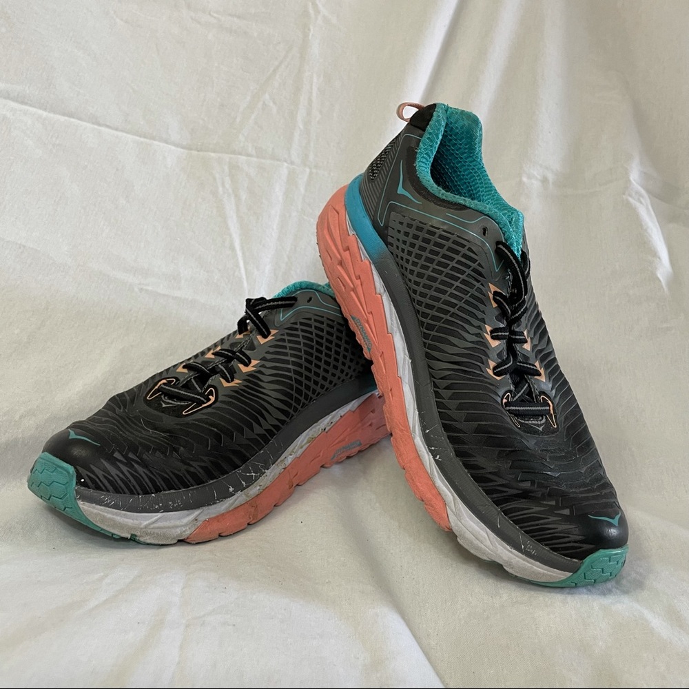 Hoka Arahi Running Shoes